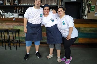 Un bar atendido con amor y ganas de superación