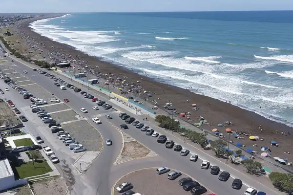 Playa Unión, detrás de la Bandera Azul
