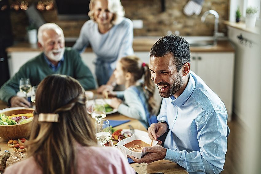 Los beneficios de comer en familia