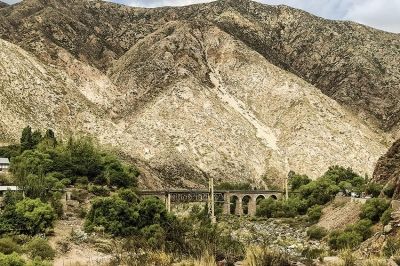 Cacheuta, un lugar para disfrutarde aguas termales cordilleranas