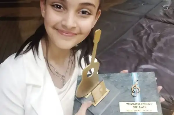 Mili Sayen, una voz de Platino