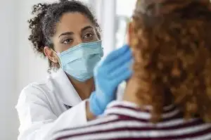 Covid: cómo es la nueva variante de la enfermedad